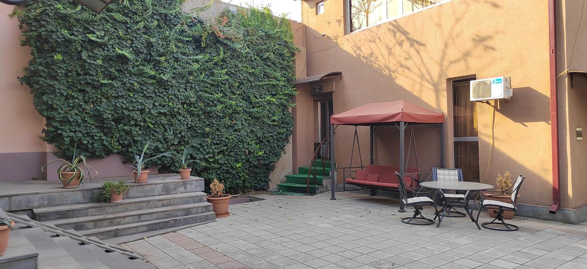 Areg Hotel Ereván Exterior foto
