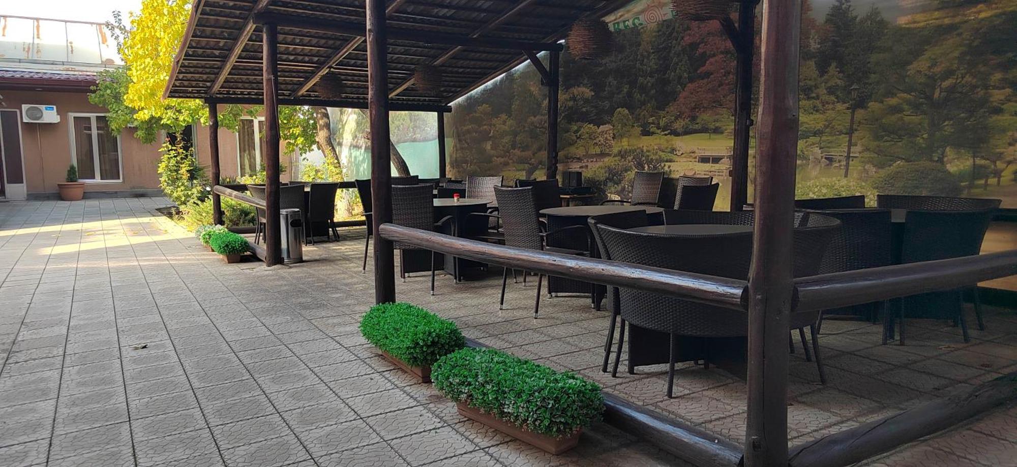 Areg Hotel Ereván Exterior foto