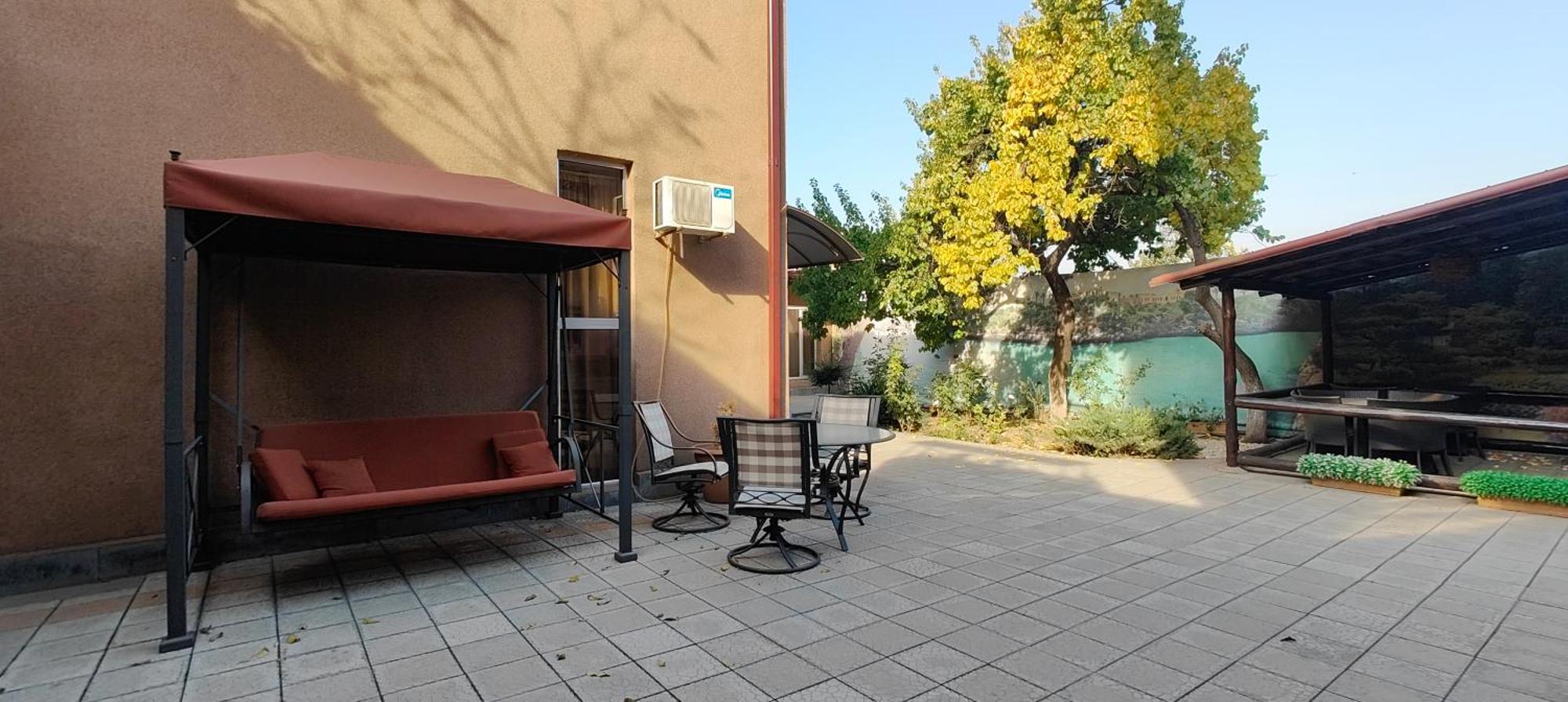Areg Hotel Ereván Exterior foto